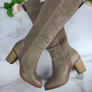 Softwalk Katia 3 inch leather fashion boot. Worn once. Size 7 wide